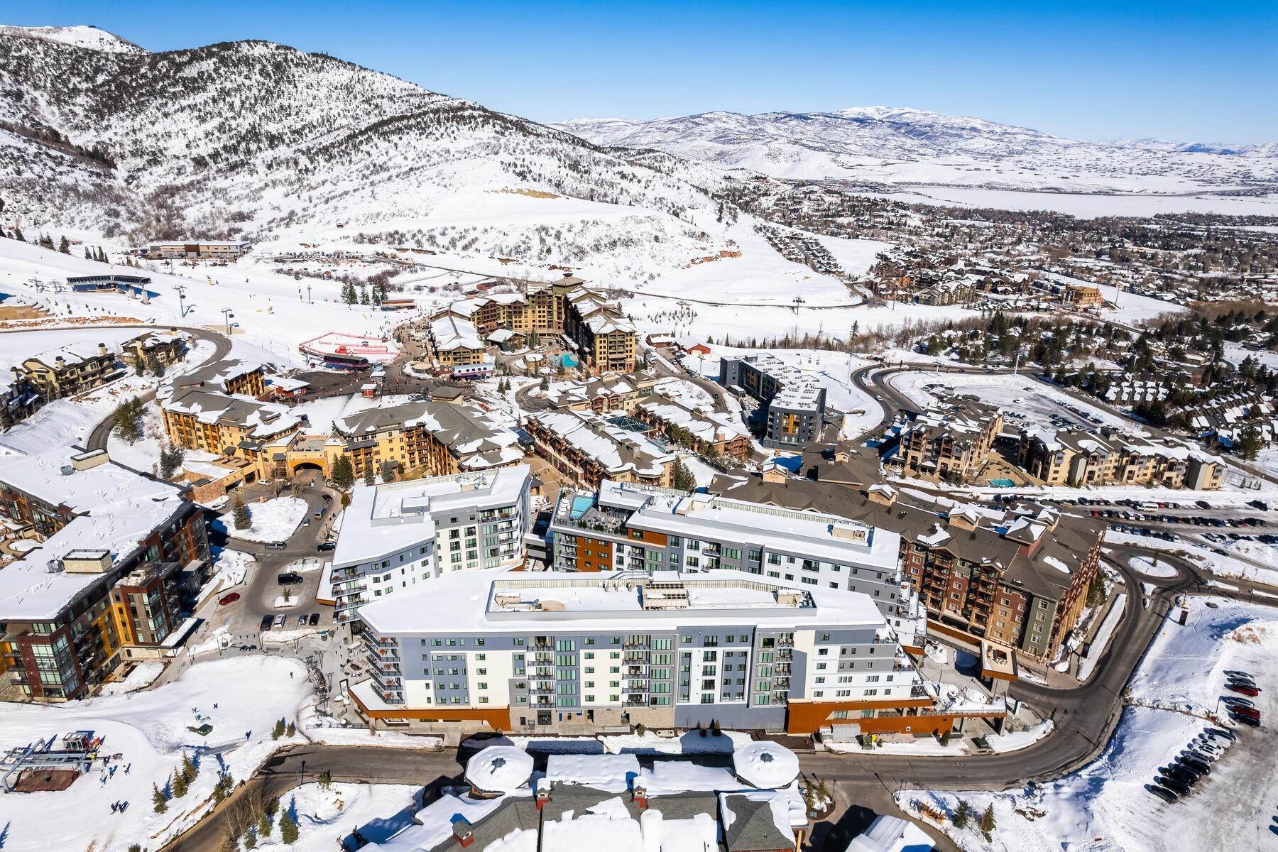 21. Condominiums for Sale at Welcome to the Epitome of Luxury Living at Pendry Park City 2417 W High Mountain Road, #1204 Park City, Utah 84098 United States