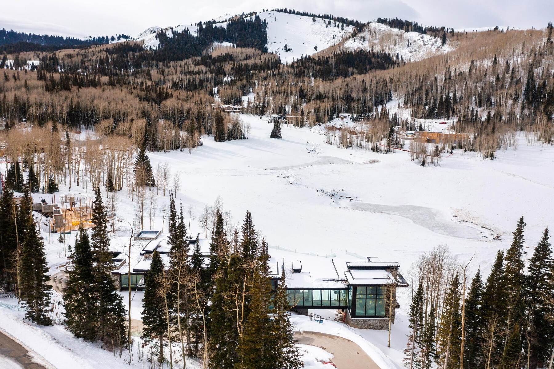 7. Single Family Homes for Sale at Breathtaking Ski-in/Ski-out Estate with Unobstructed Views of Mountains 264 White Pine Canyon Road Park City, Utah 84060 United States