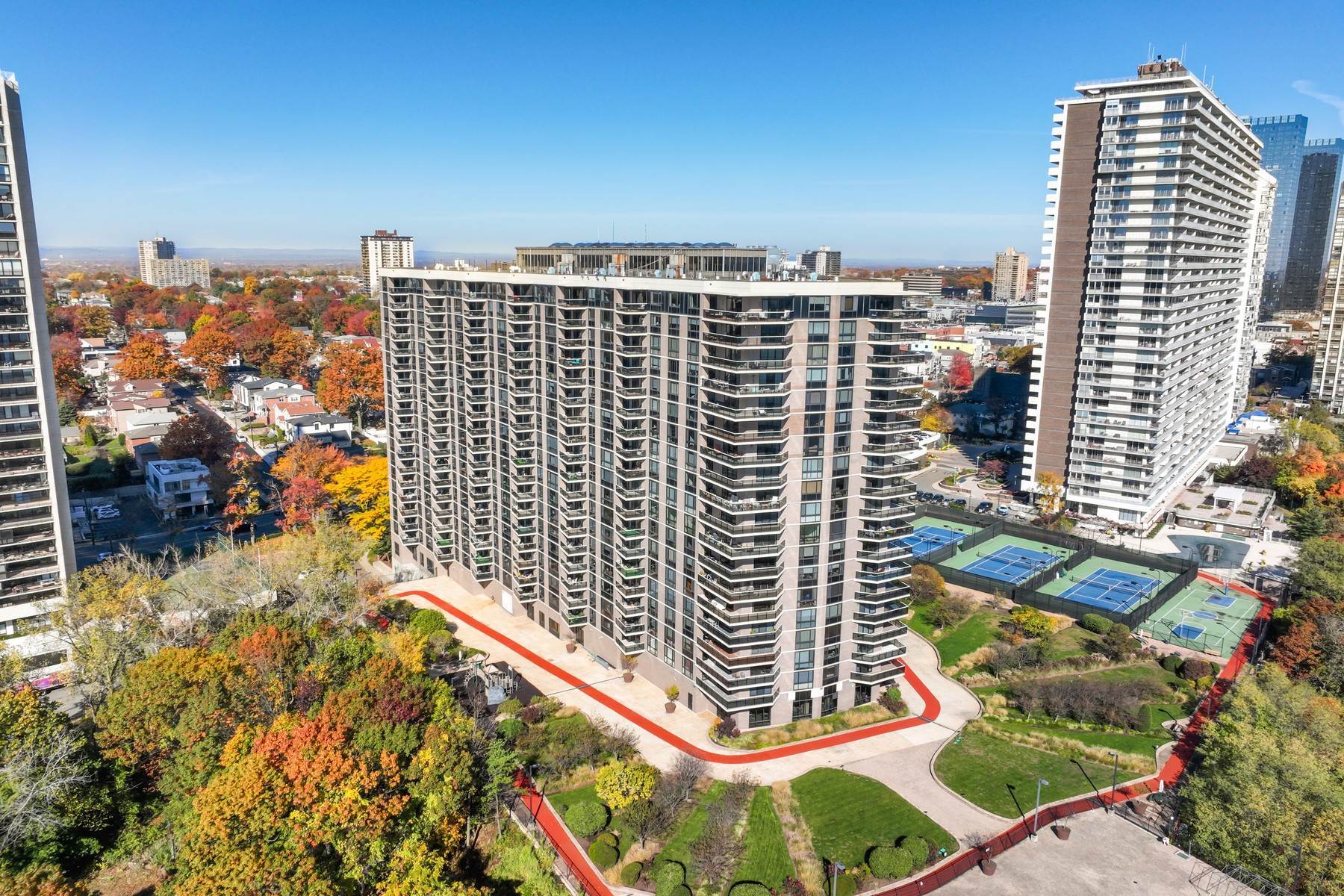 38. Condominiums for Sale at Atrium Palace 1512 Palisade Avenue 20P Fort Lee, New Jersey 07024 United States