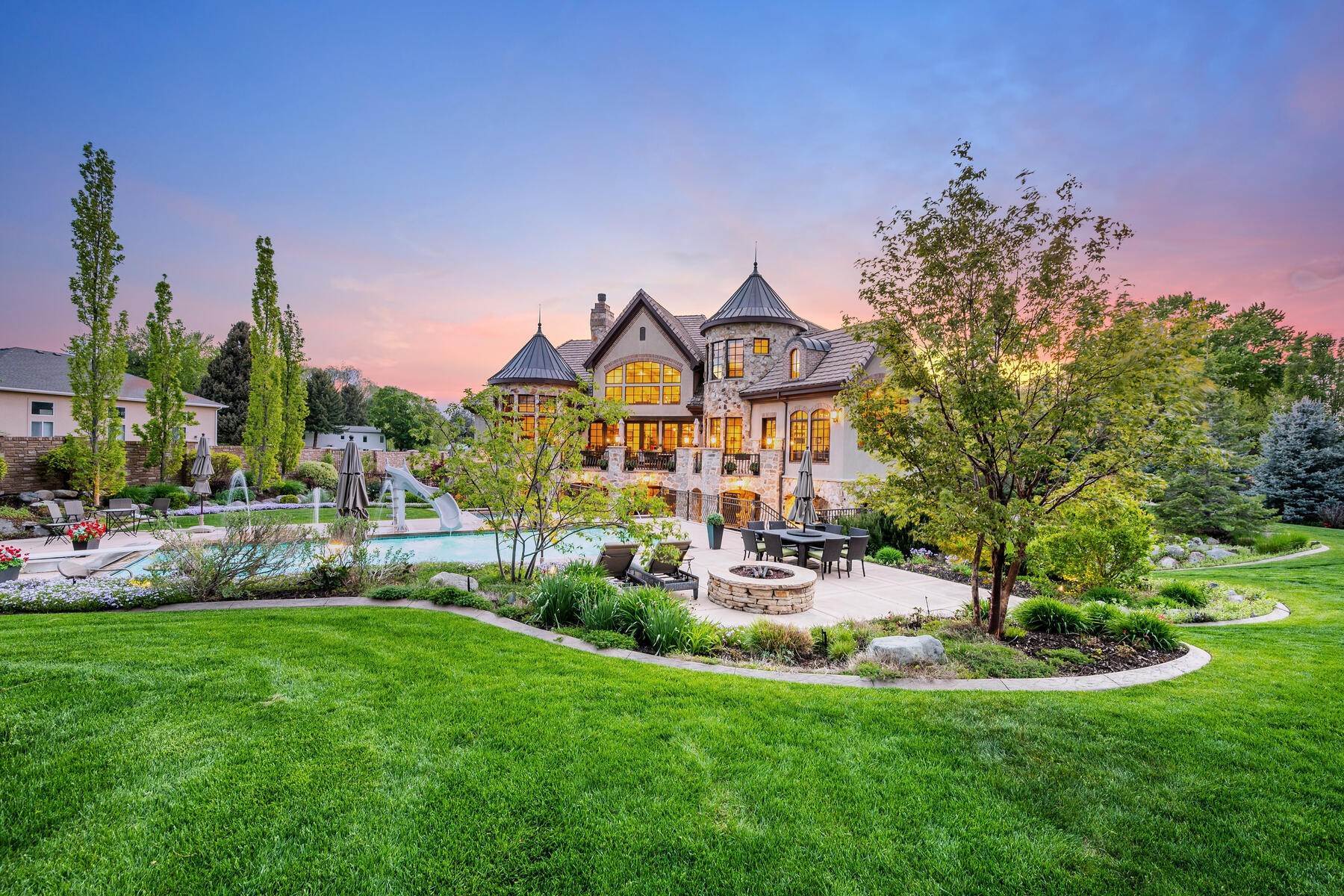 46. Single Family Homes for Sale at Luxurious Tuscan Inspired Chateau 7895 Cabellero Dr Cottonwood Heights, Utah 84093 United States