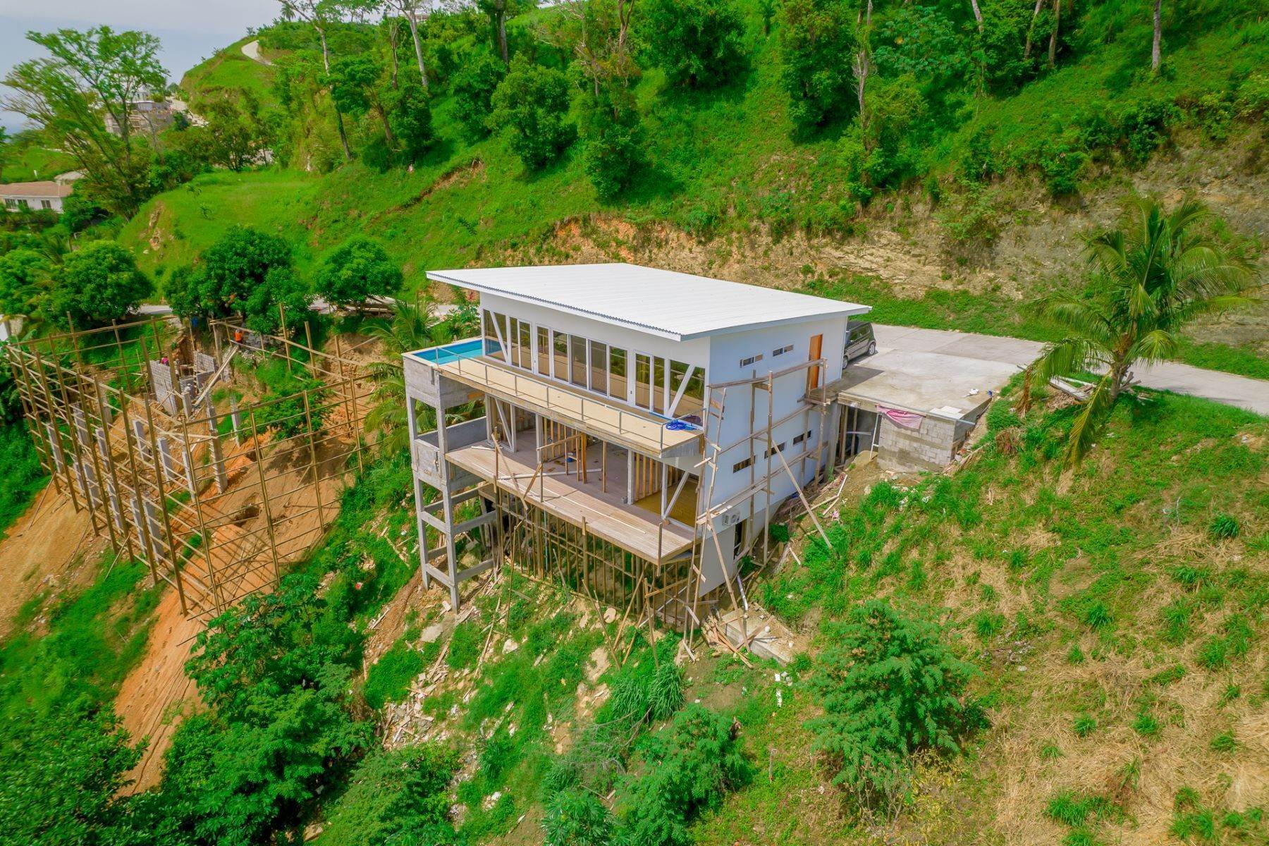 Single Family Homes for Sale at Coral Views Village #2 - New Construction! Coral Views Village Lot #2 Roatan, Bay Islands 34101 Honduras