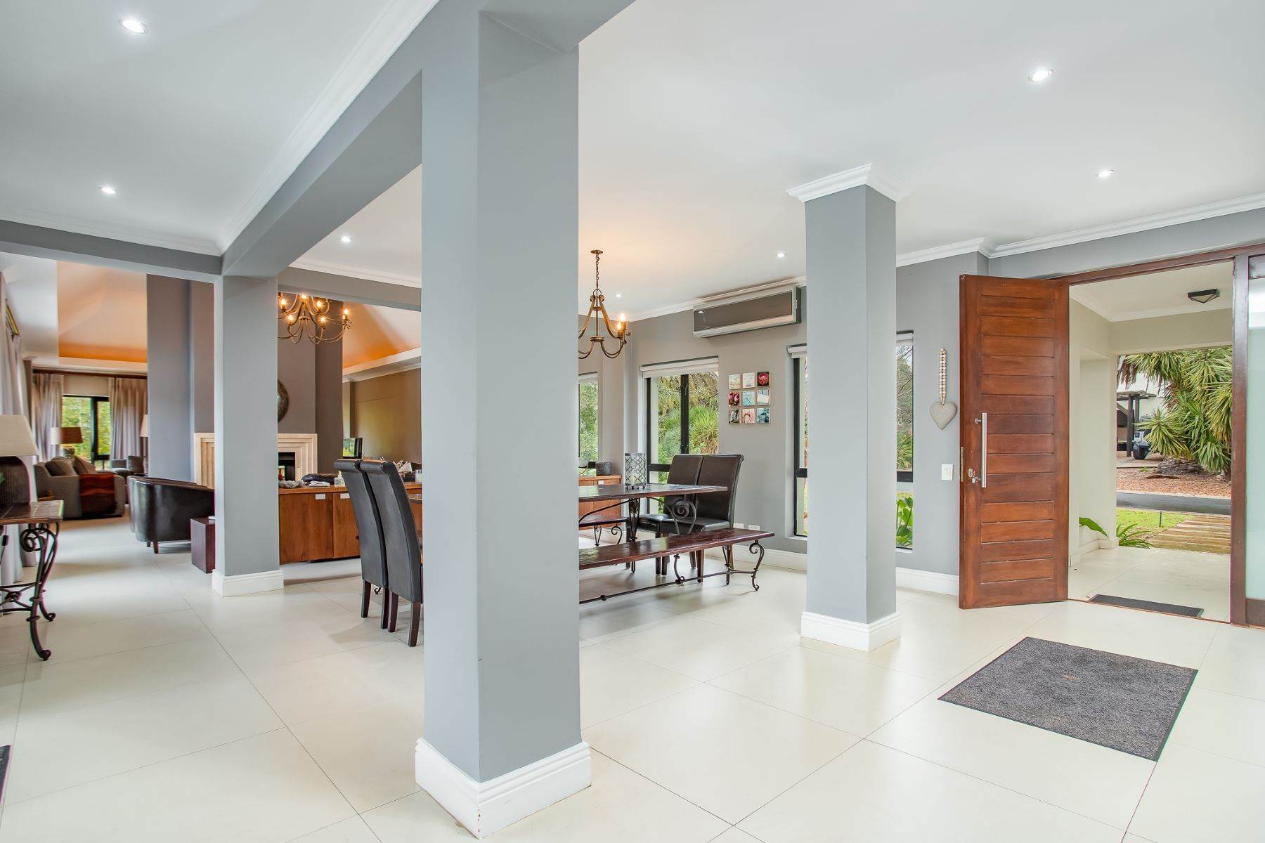 9. Single Family Homes for Sale at North facing home on Pearl Valley at Val de Vie Franschhoek, Western Cape 7646 South Africa