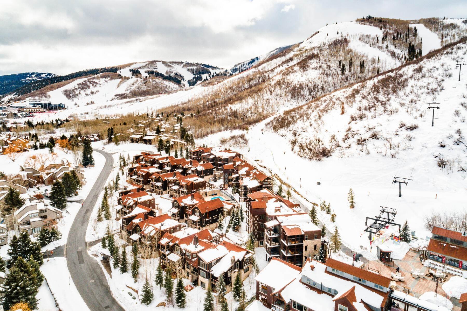 29. Condominiums for Sale at 2-Bedroom Centrally Located Silver Star Condo 1825 Three Kings Dr, 503 Park City, Utah 84060 United States