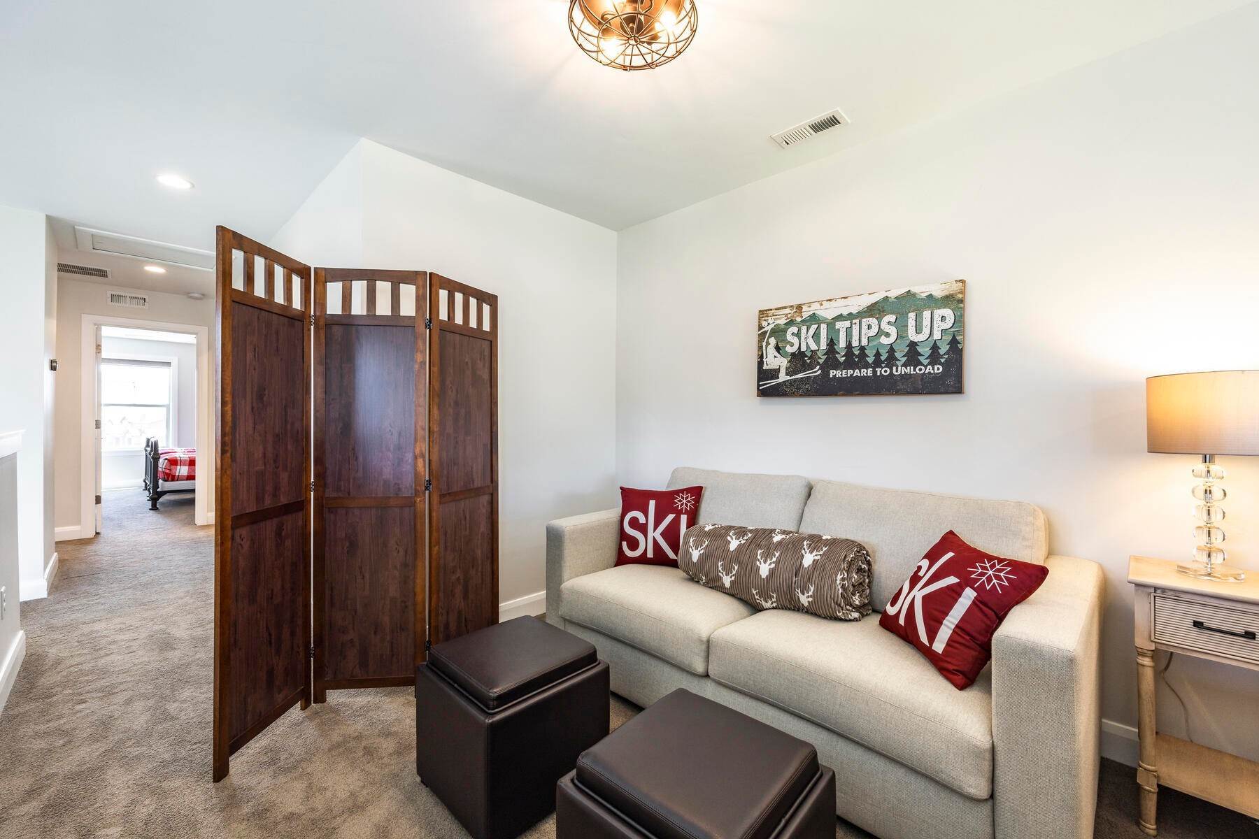 25. Condominiums for Sale at 4 bedroom minutes from Park City! 1044 W Cattail Ct, Unit E4 Kamas, Utah 84036 United States