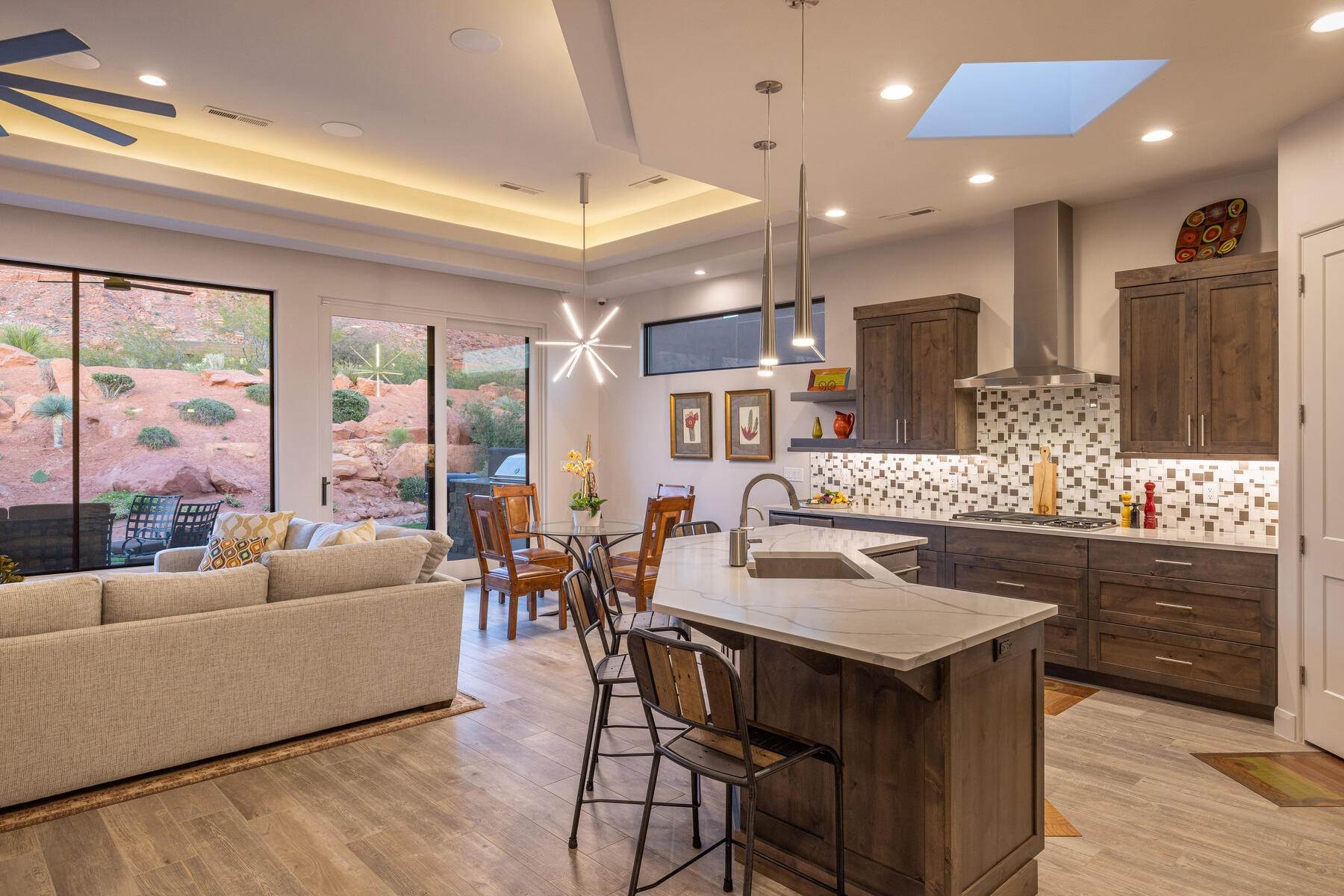 10. Single Family Homes for Sale at Entrada Contemporary Home At It's Best! 2336 W Entrada Trail, #42 St. George, Utah 84770 United States