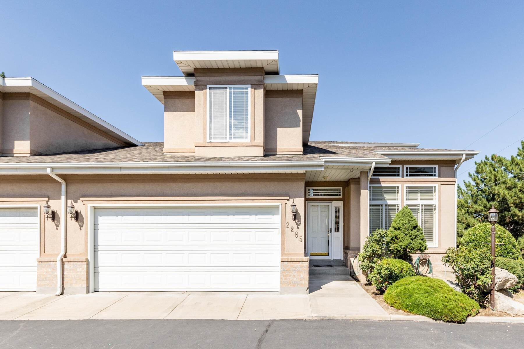 Townhouse for Sale at Spacious, Pristine Townhome 2265 Emerald Hills Ct #10 Cottonwood Heights, Utah 84121 United States