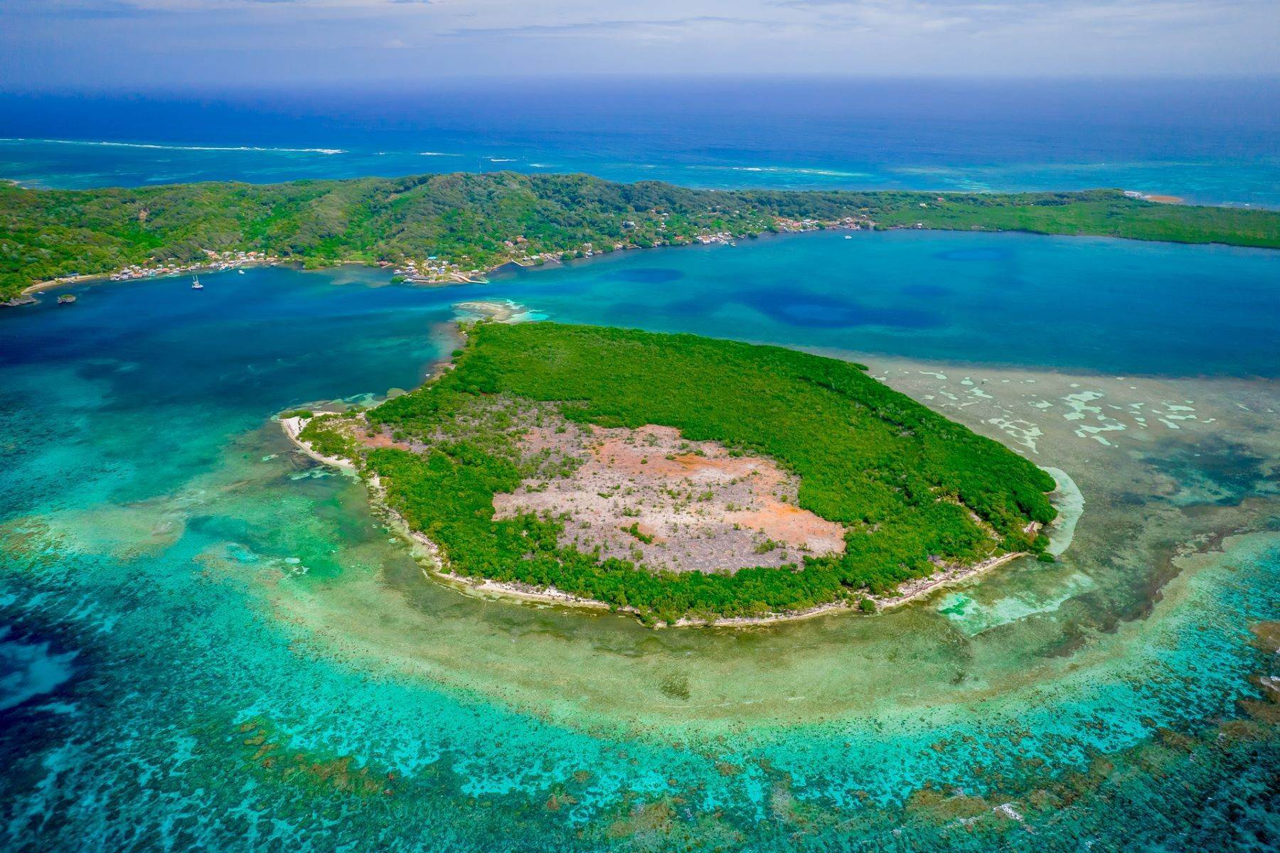 18. Private Islands for Sale at Roatan, Bay Islands Honduras