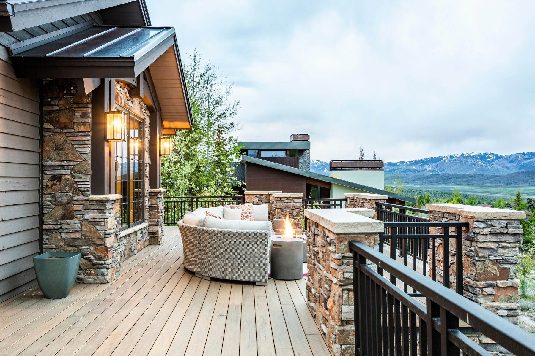 42. Single Family Homes for Sale at Newly Updated View Home in Promontory 3492 E Westview Trail Park City, Utah 84098 United States