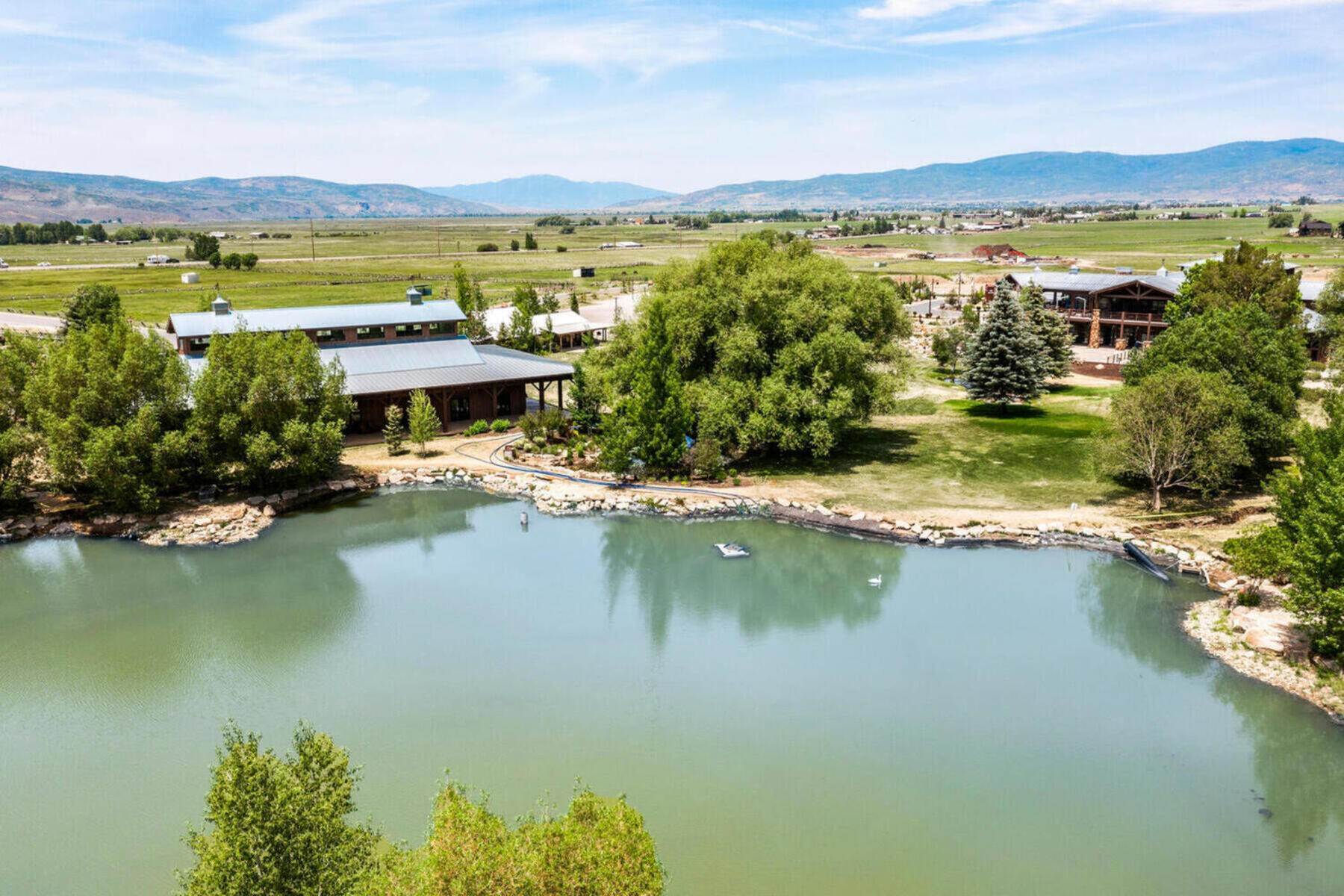 25. Single Family Homes for Sale at The Gateway Rambler At High Star Ranch With Spectacular Views 304 Thorn Creek Dr #13 Kamas, Utah 84036 United States