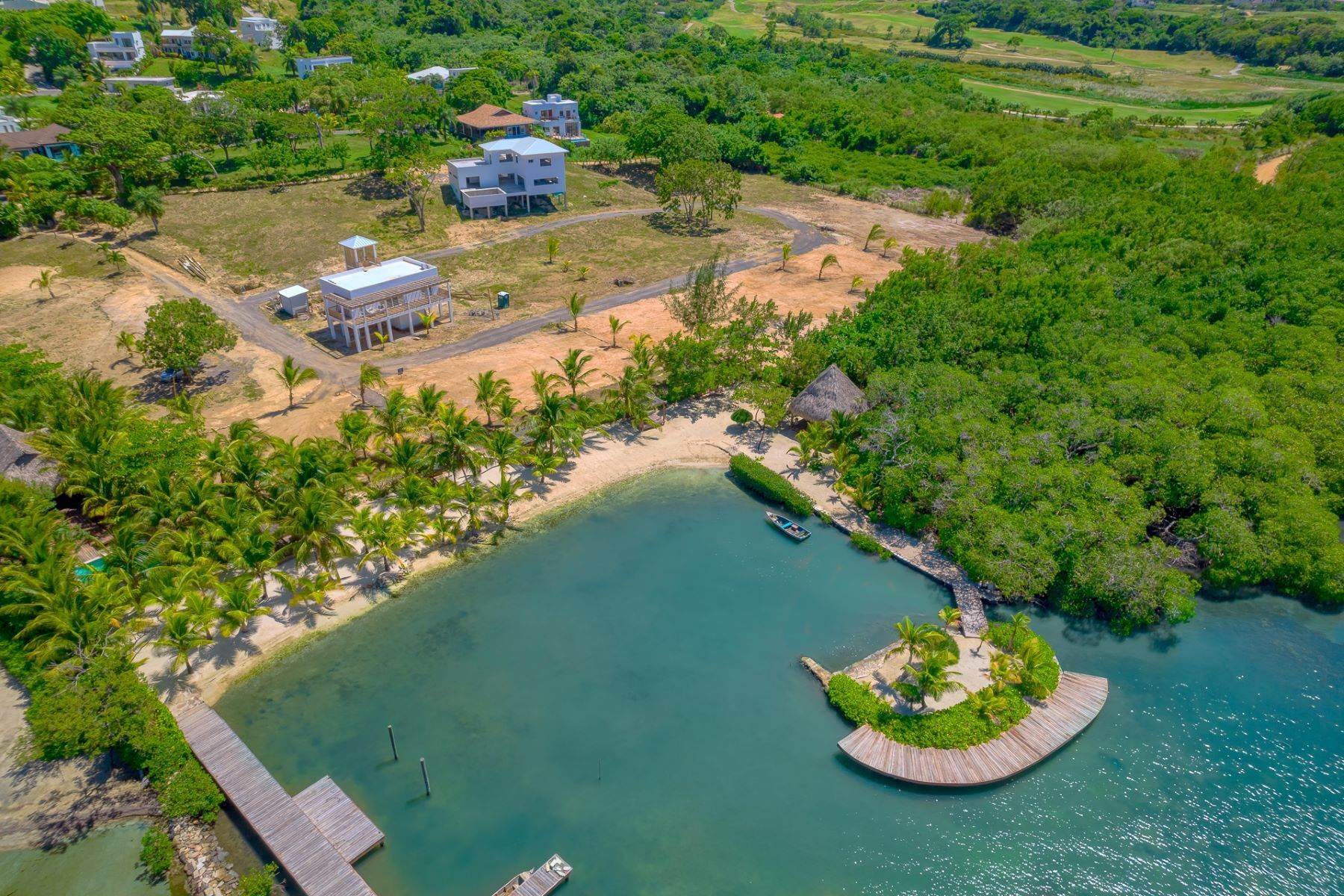 8. Land for Sale at Coral Views Village Beachfront Lot #5B Roatan, Bay Islands 34101 Honduras