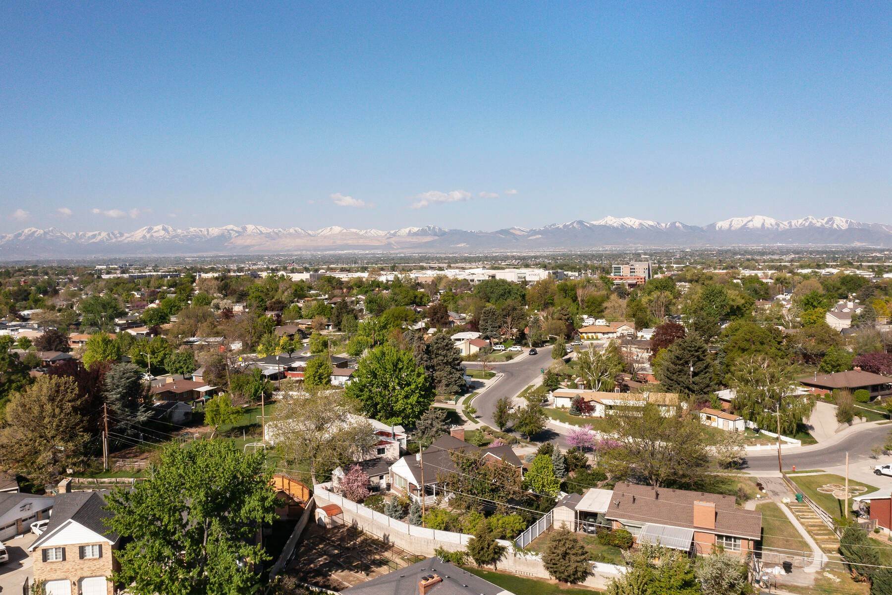 50. Single Family Homes for Sale at Charming Home with Unbelievable Curb Appeal 6161 South 570 East Murray, Utah 84107 United States