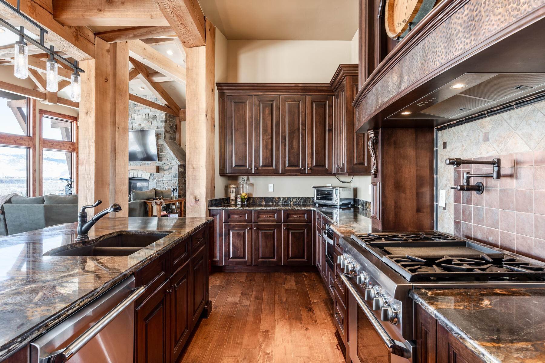 10. Single Family Homes for Sale at Panoramic Views from Victory Ranch 5891 E Caddis Circle Heber City, Utah 84032 United States