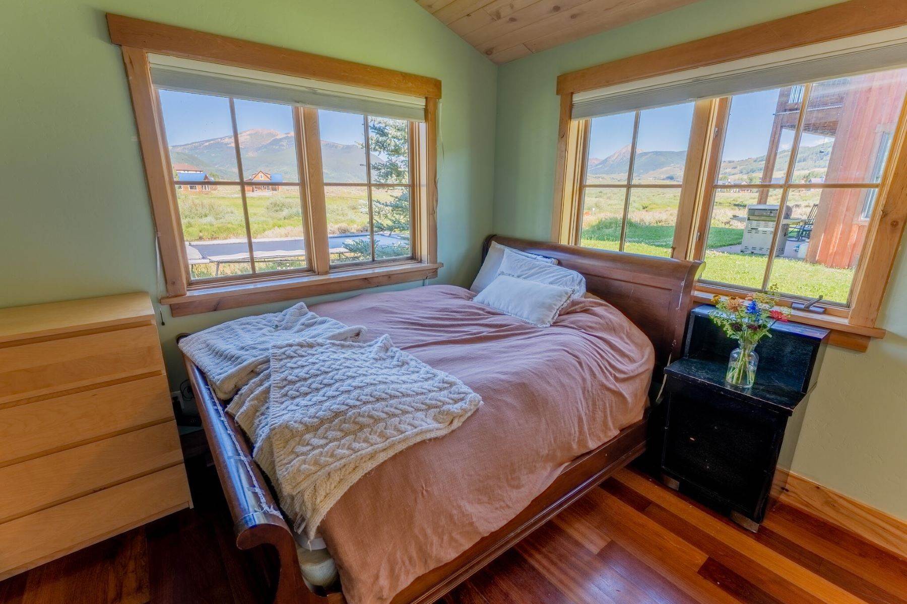 35. Other Residential Homes for Sale at Amazing Home on the Slate River in the Town of Crested Butte 124 Alpine Court Crested Butte, Colorado 81224 United States