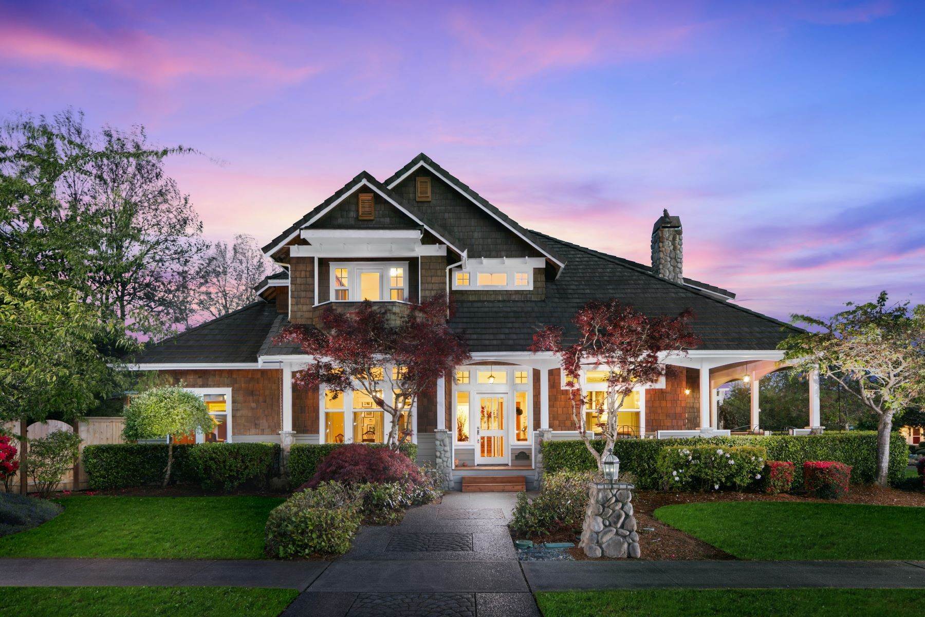 Single Family Homes for Sale at Stunning Craftsman Home 1121 N Sunset Ct Tacoma, Washington 98406 United States