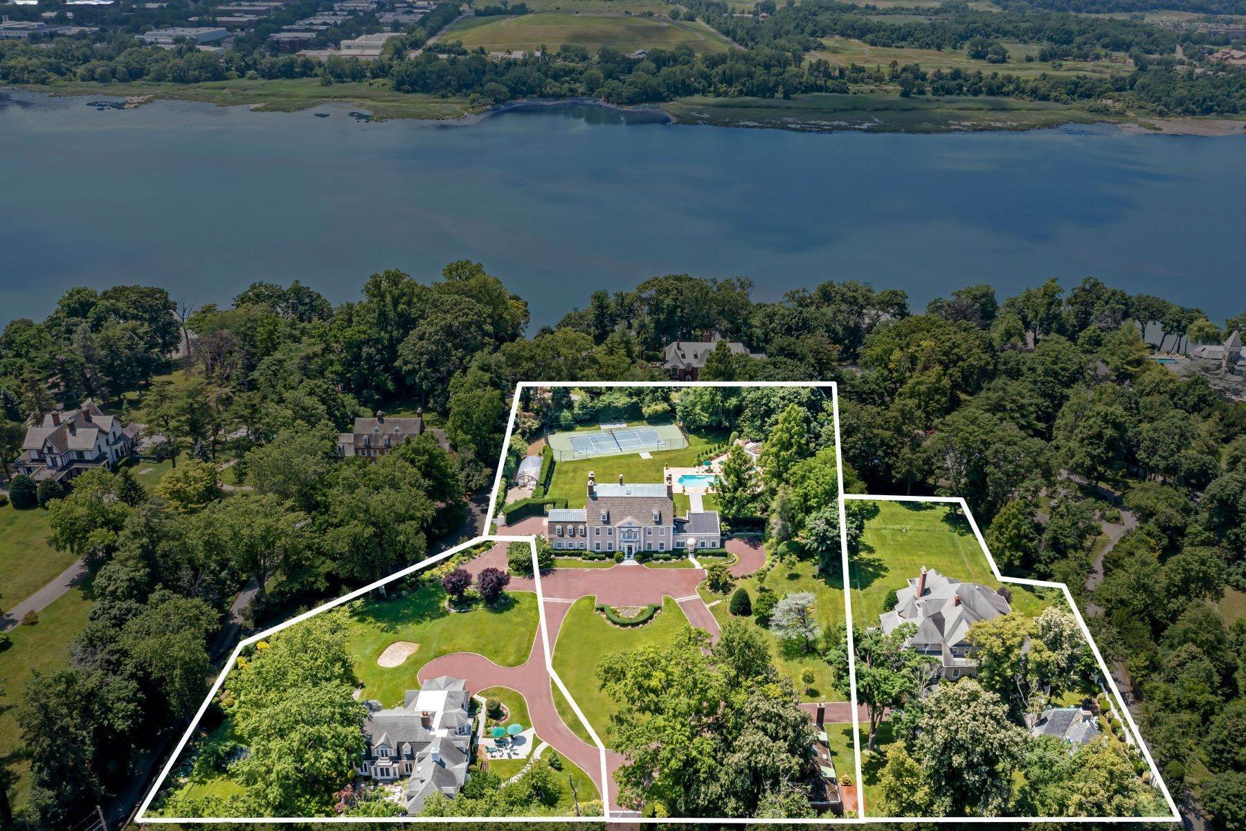 Single Family Homes for Sale at 26 Glenwood Road, Roslyn Harbor, NY, 11576 26 Glenwood Road Roslyn Harbor, New York 11576 United States