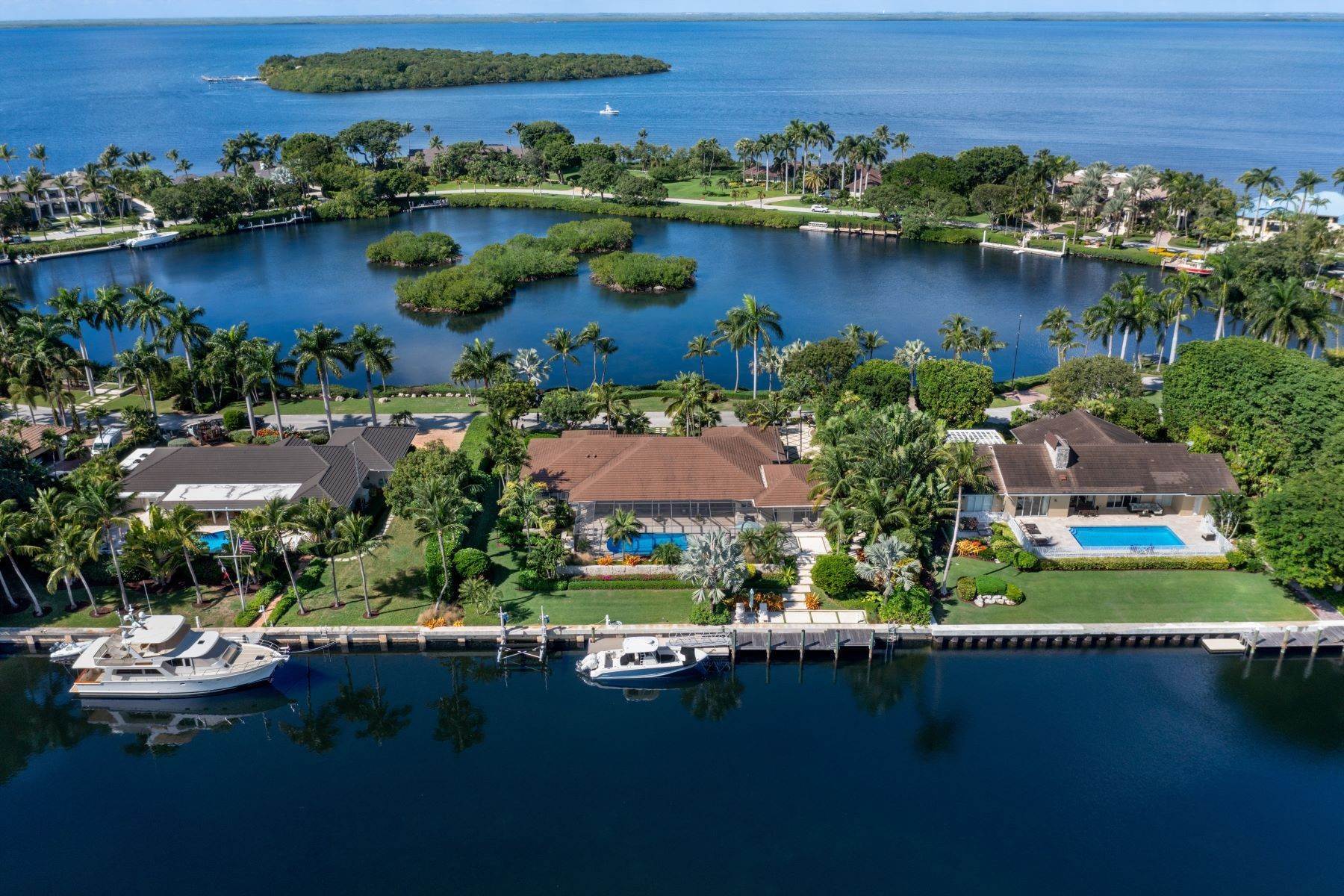 Single Family Homes for Sale at 33 East Snapper Point Drive, Key Largo, FL 33 East Snapper Point Drive Key Largo, Florida 33037 United States