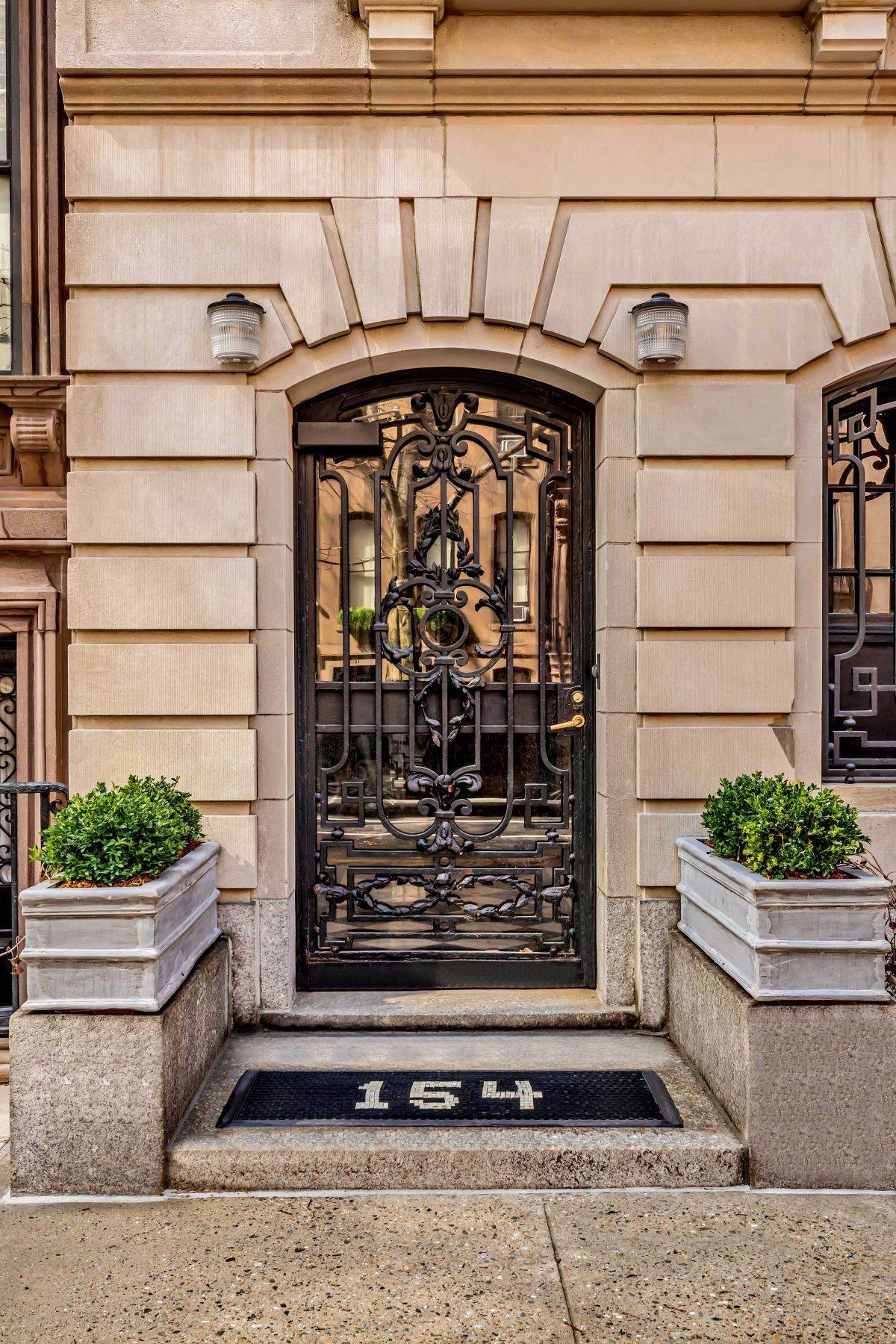 Townhouse for Sale at 154 East 71st Street New York, New York 10021 United States