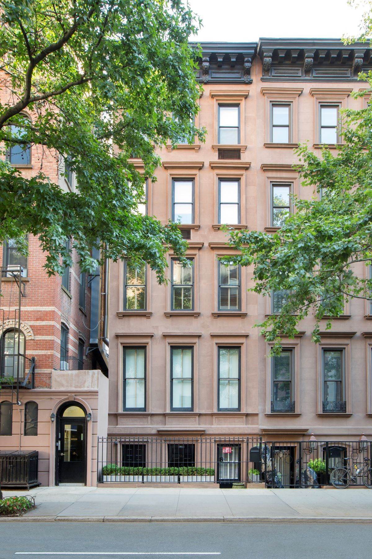 Townhouse for Sale at 134 East 62nd Street New York, New York 10065 United States