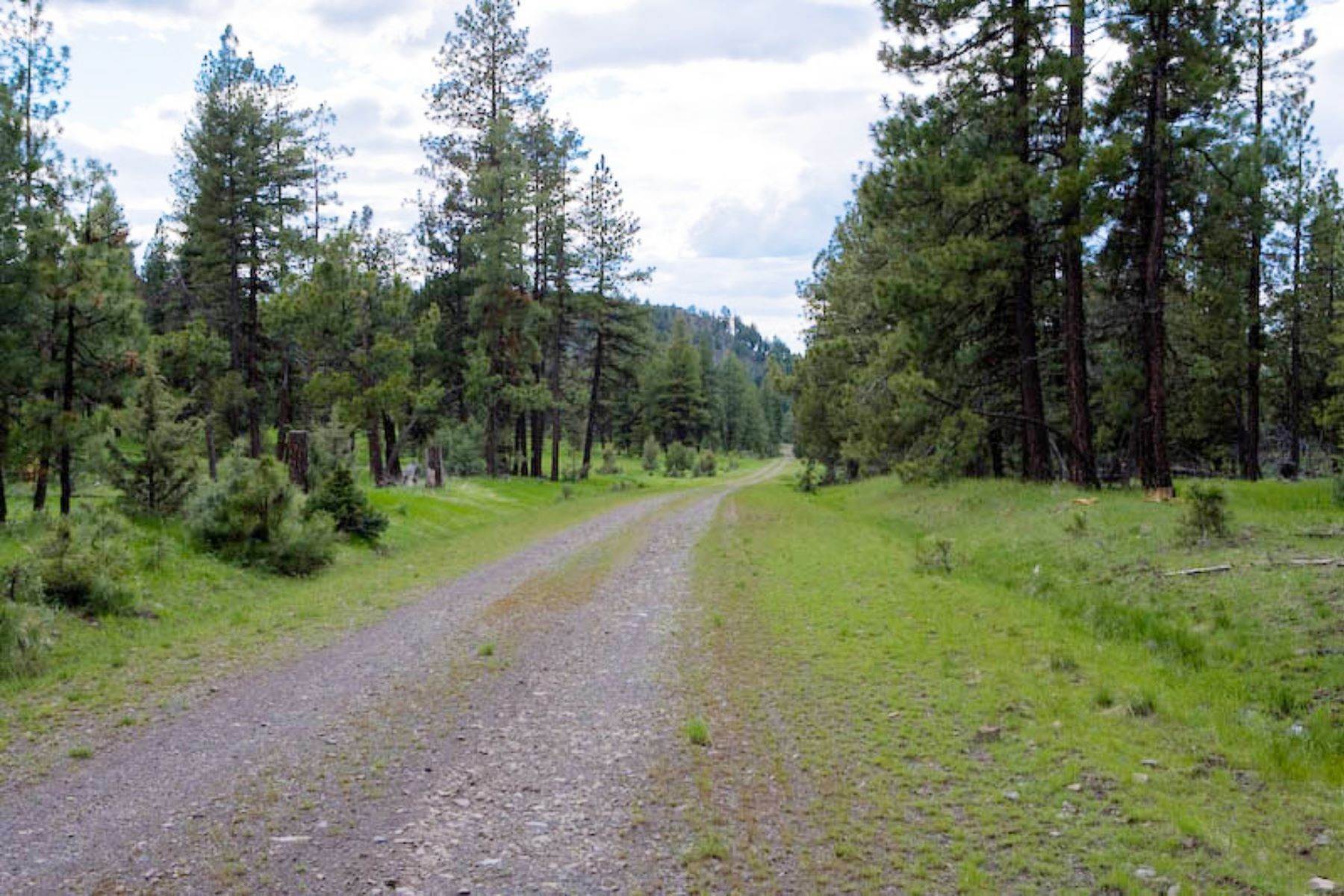 6. Farm and Ranch Properties for Sale at 27850 NE Old Wolf Creek Road Prineville, OR 97754 27850 NE Old Wolf Creek Road Prineville, Oregon 97754 United States