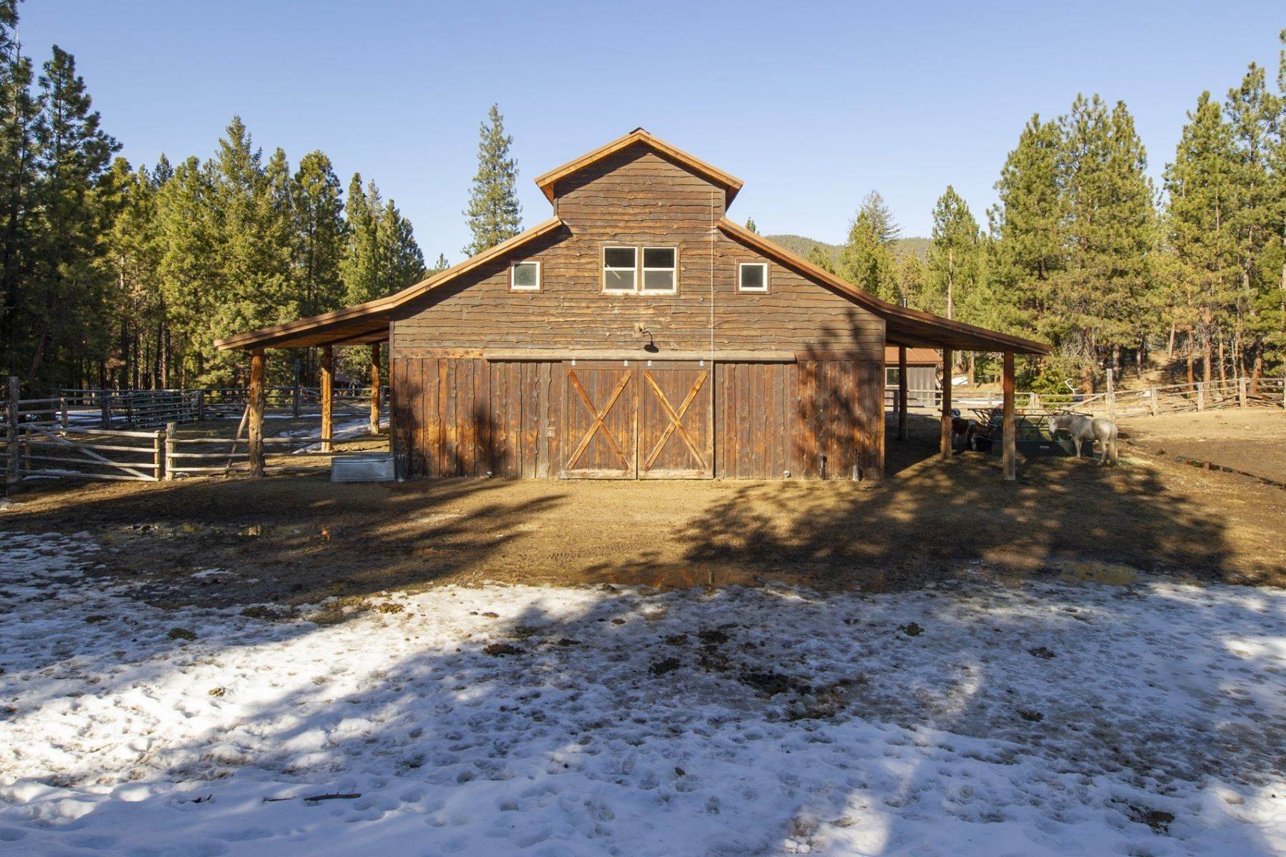 18. Farm and Ranch Properties for Sale at 27850 NE Old Wolf Creek Road Prineville, OR 97754 27850 NE Old Wolf Creek Road Prineville, Oregon 97754 United States