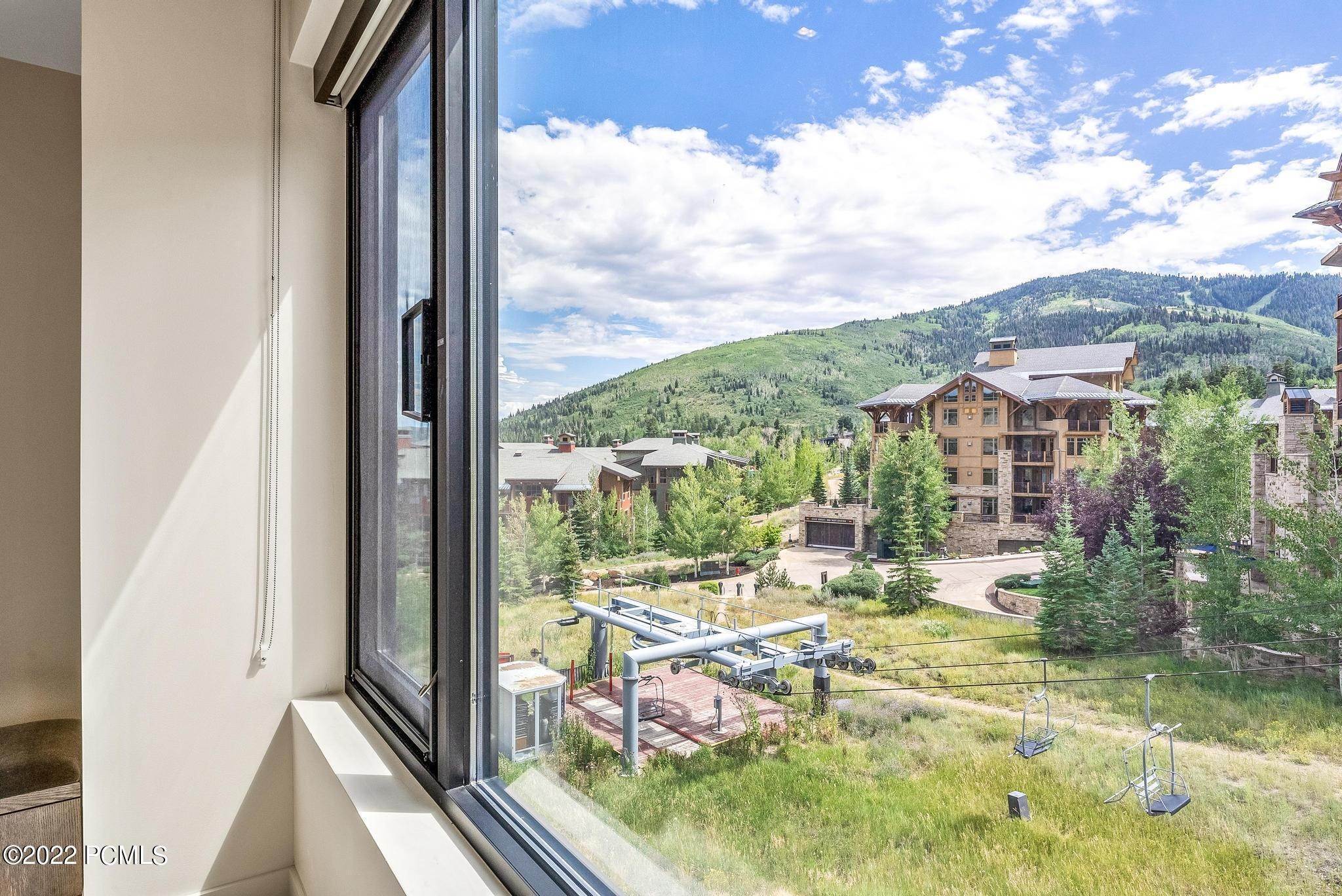 15. Multi-Family Homes for Sale at 2431 High Mountain Road Road Park City, Utah 84098 United States