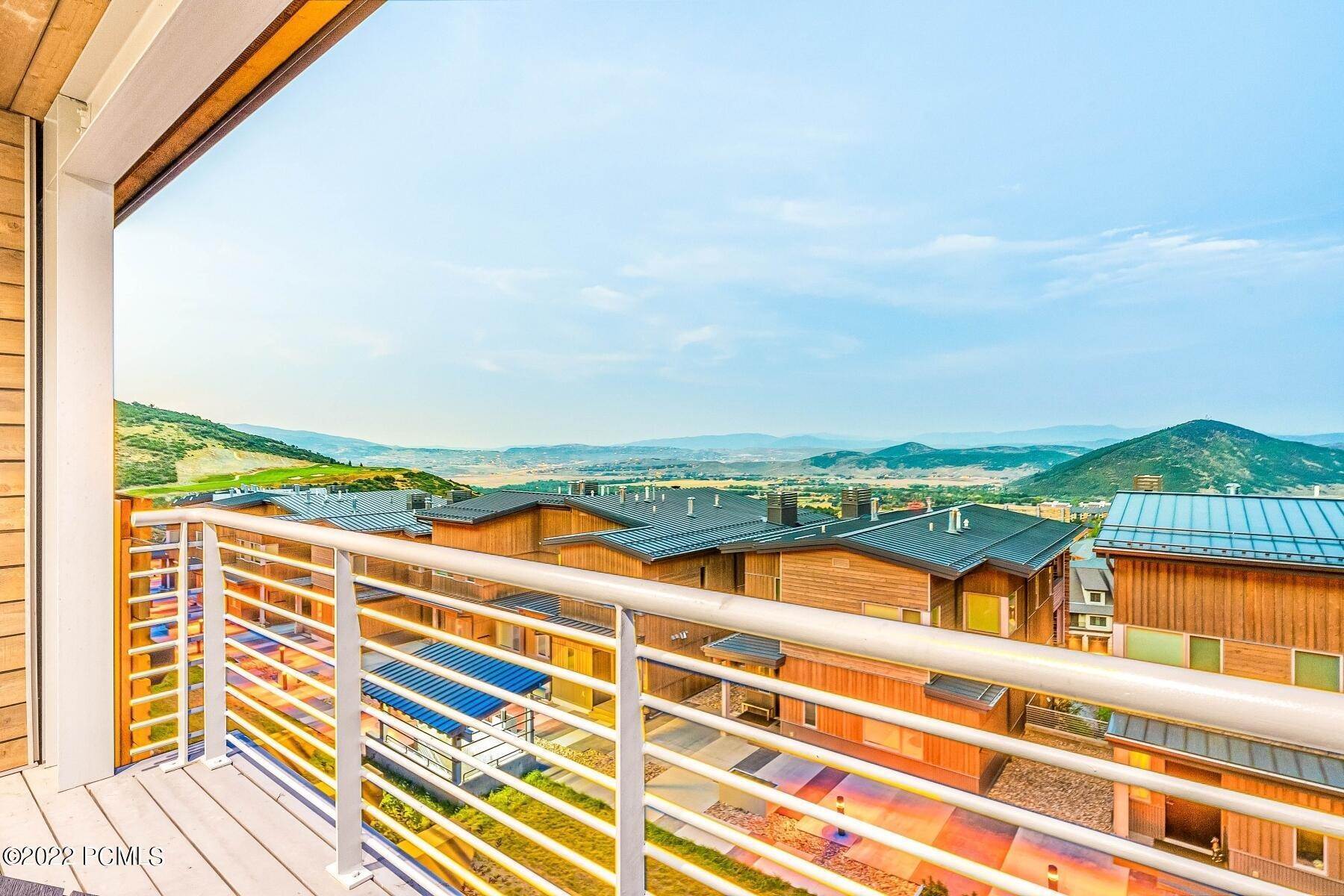 15. Townhouse for Sale at 2752 High Mountain Road Park City, Utah 84098 United States