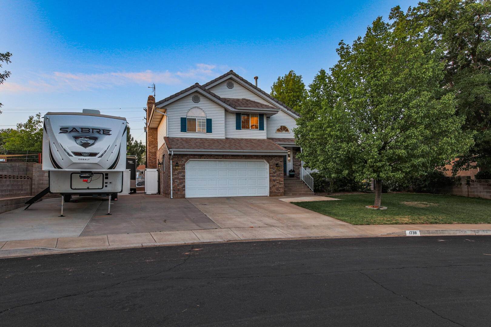 Single Family Homes for Sale at 1738 Snow Canyon Drive Santa Clara, Utah 84765 United States