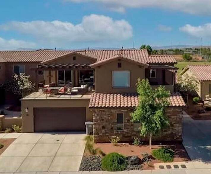 Single Family Homes for Sale at 3800 Paradise Village Santa Clara, Utah 84770 United States
