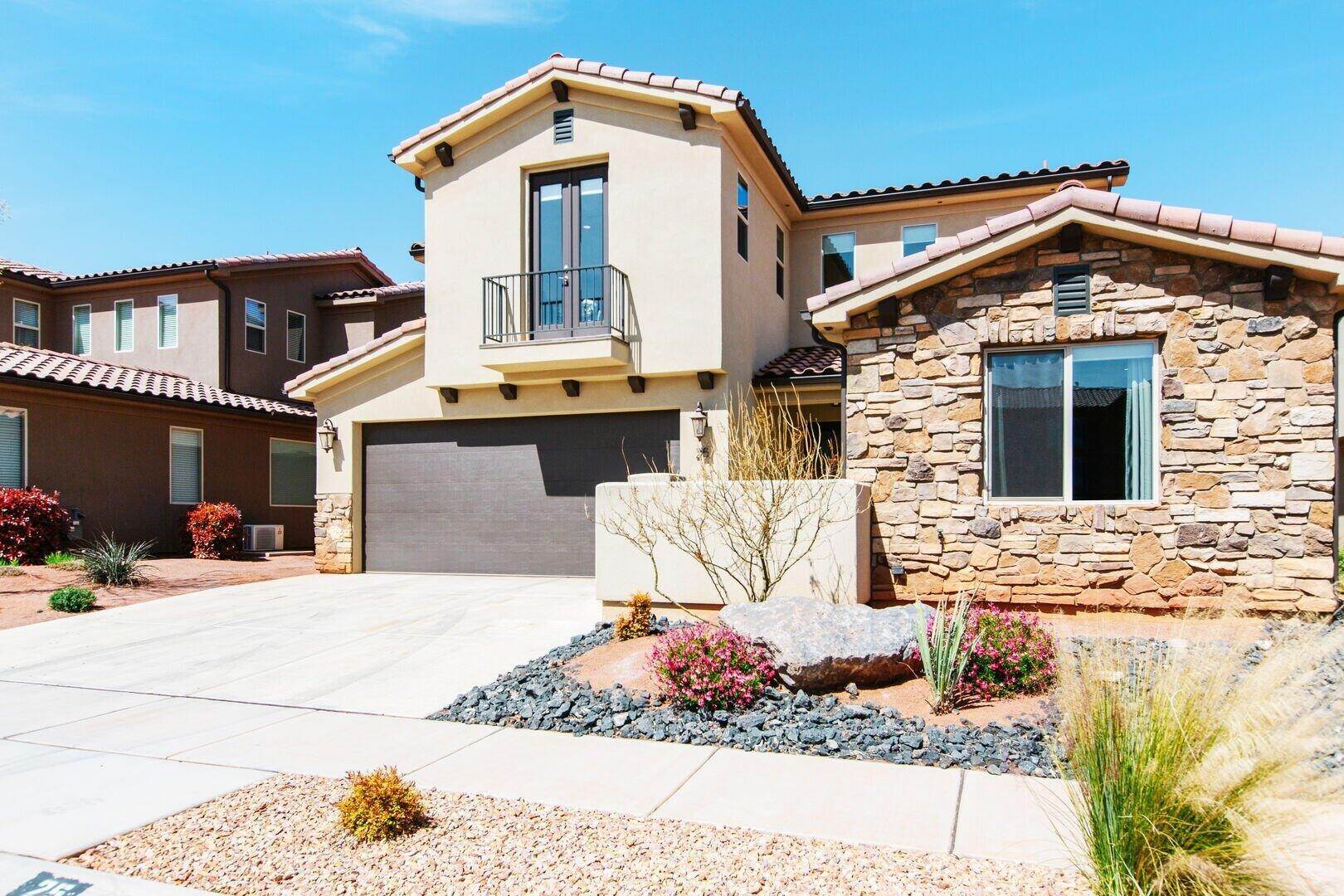 Single Family Homes for Sale at 3800 Paradise Village Santa Clara, Utah 84765 United States