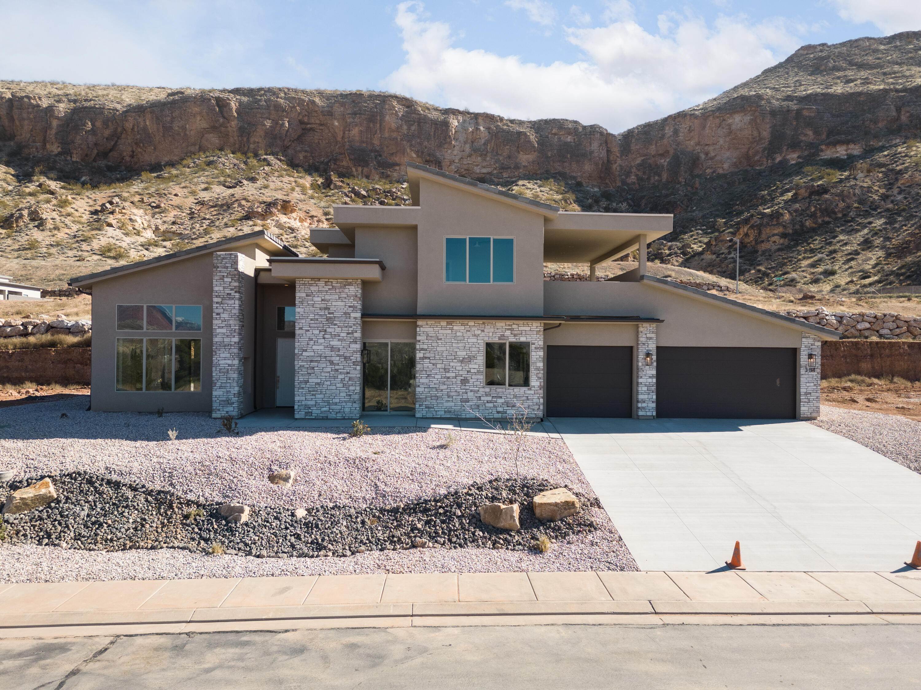 Single Family Homes for Sale at 384 200 La Verkin, Utah 84745 United States
