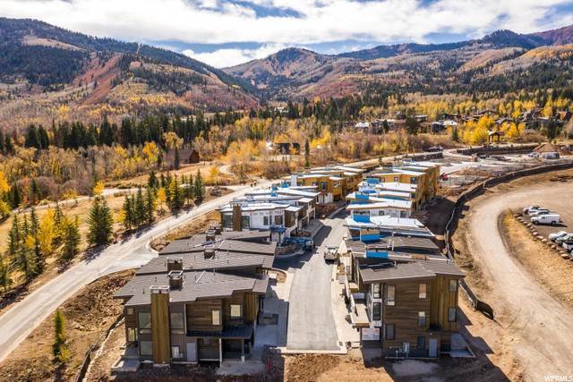 8. Townhouse for Sale at 3612 RIDGELINE Drive Park City, Utah 84098 United States