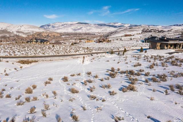 18. Single Family Homes for Sale at 7263 CADDIS Drive Heber City, Utah 84032 United States