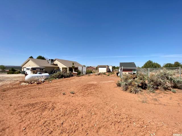 34. Single Family Homes for Sale at 1371 RED SAGE Lane Apple Valley, Utah 84737 United States