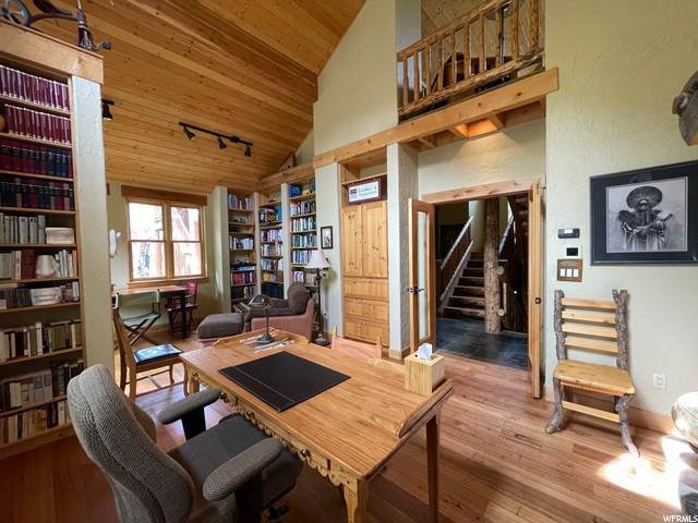 41. Single Family Homes for Sale at 9327 CANOPY Lane Sundance, Utah 84604 United States