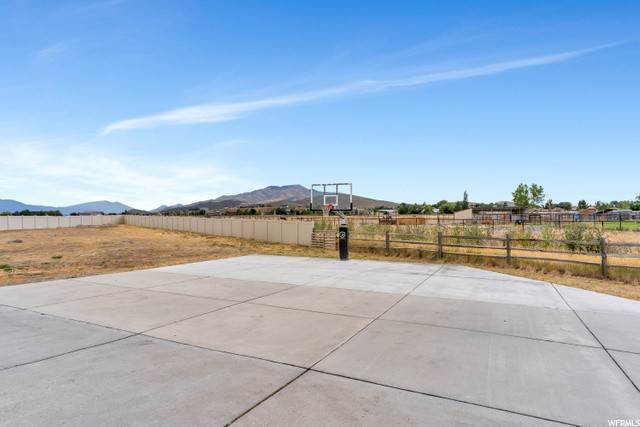 42. Single Family Homes for Sale at 9138 DEERFIELD Circle Eagle Mountain, Utah 84005 United States