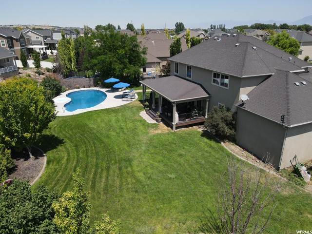 35. Single Family Homes for Sale at 12194 3770 Riverton, Utah 84065 United States