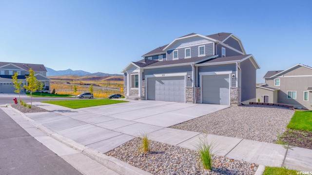 5. Single Family Homes for Sale at 7172 ECHOMOUNT Drive West Valley City, Utah 84081 United States