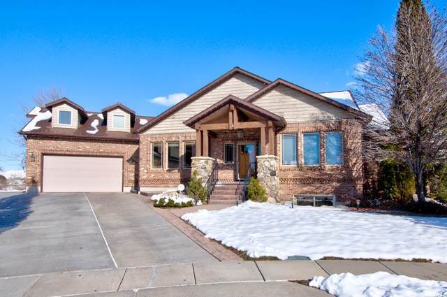 Single Family Homes for Sale at 568 PEREGRINE CV Layton, Utah 84040 United States