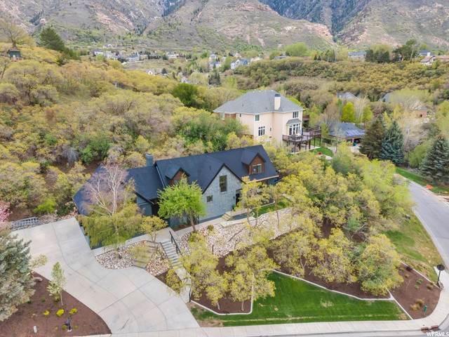Single Family Homes for Sale at 7 MOUNTAIN WOOD Lane Sandy, Utah 84092 United States