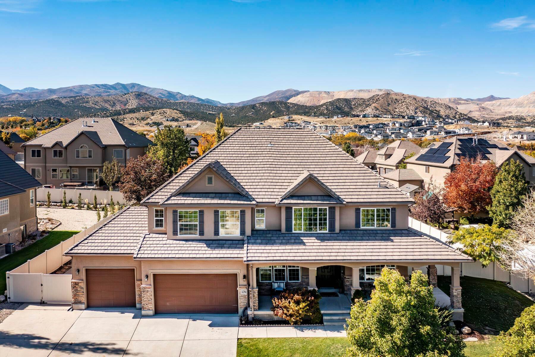 29. Single Family Homes for Sale at This Herriman Cove Home Offers Proximity to a Pond, Trails, and a Community Pool 14394 S Long Ridge Drive Herriman, Utah 84096 United States