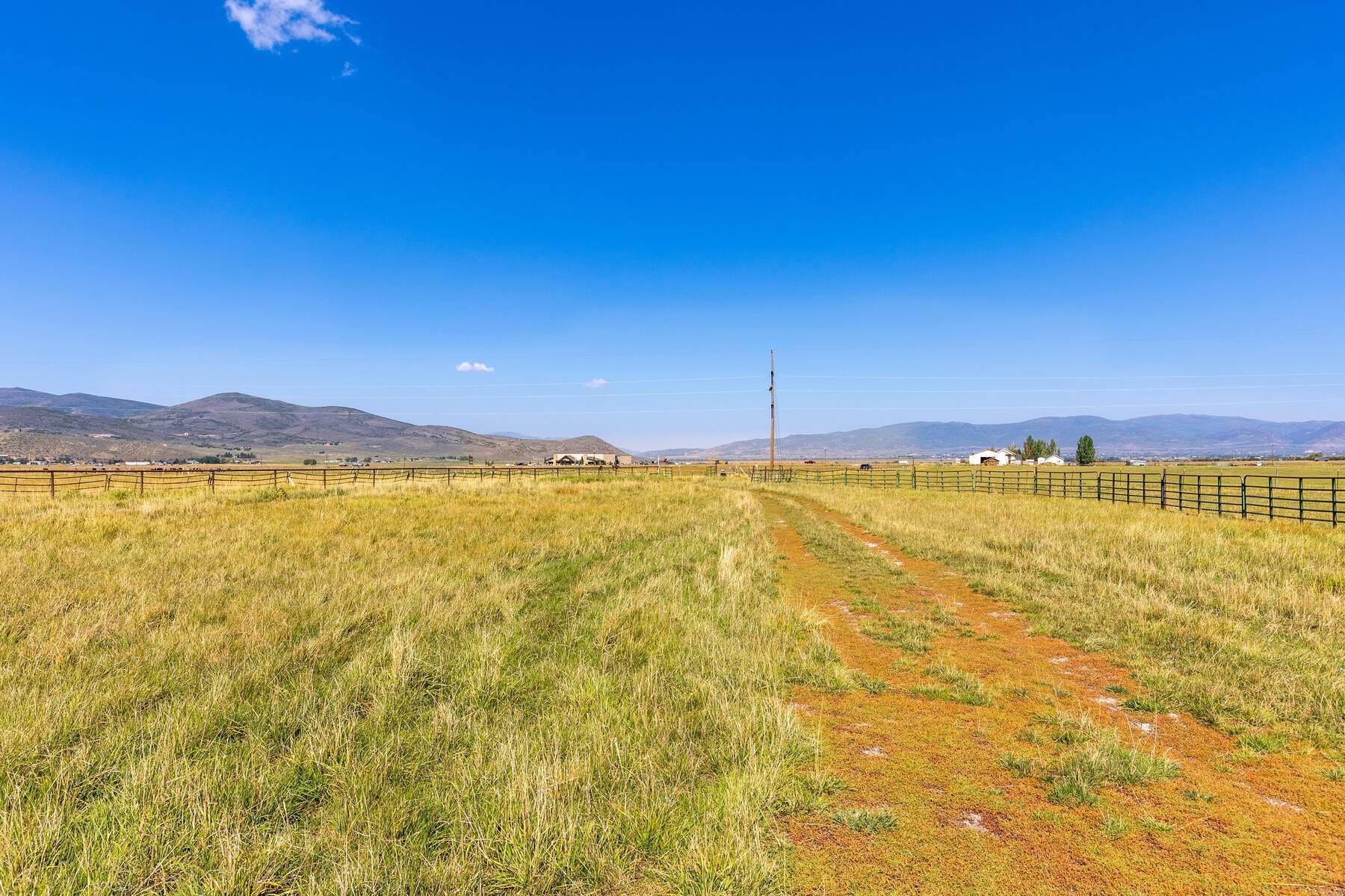 3. Land for Sale at Flat and Fenced Horse Property With 4 Bay Garage 553 W 200 S Kamas, Utah 84036 United States