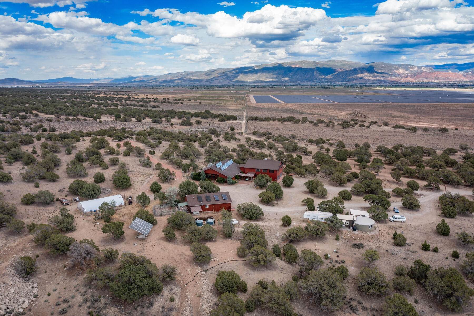 42. Single Family Homes for Sale at Live Off-Grid On 20 Acres 6232 W Sage Hills Drive Cedar City, Utah 84721 United States