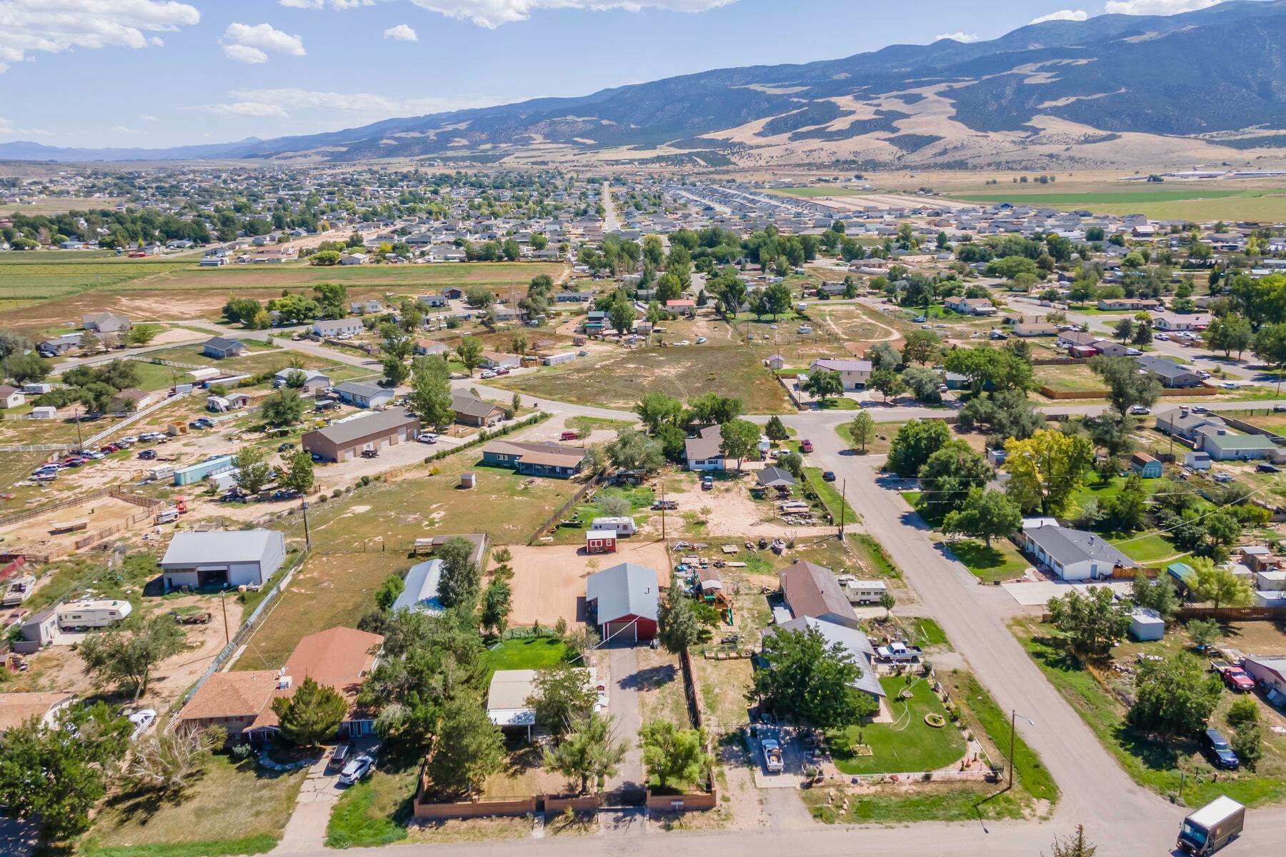 49. Single Family Homes for Sale at Serene Country Living! Updated, Charming, Private And Secure 4466 N Magnolia Drive Enoch, Utah 84721 United States