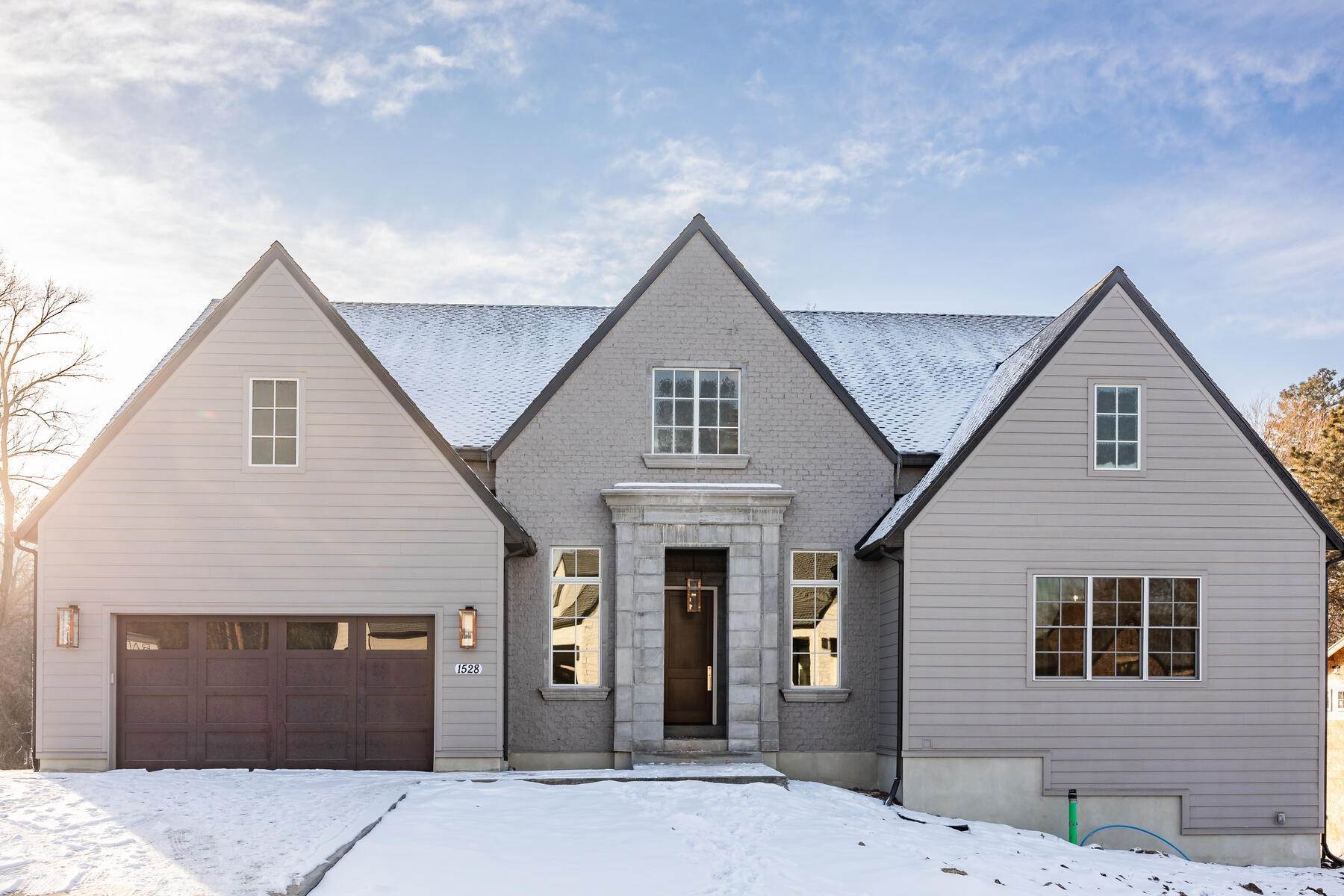 45. Single Family Homes for Sale at Elegant New Construction Home in Millcreek 1528 E Waldrum Circle Millcreek, Utah 84106 United States