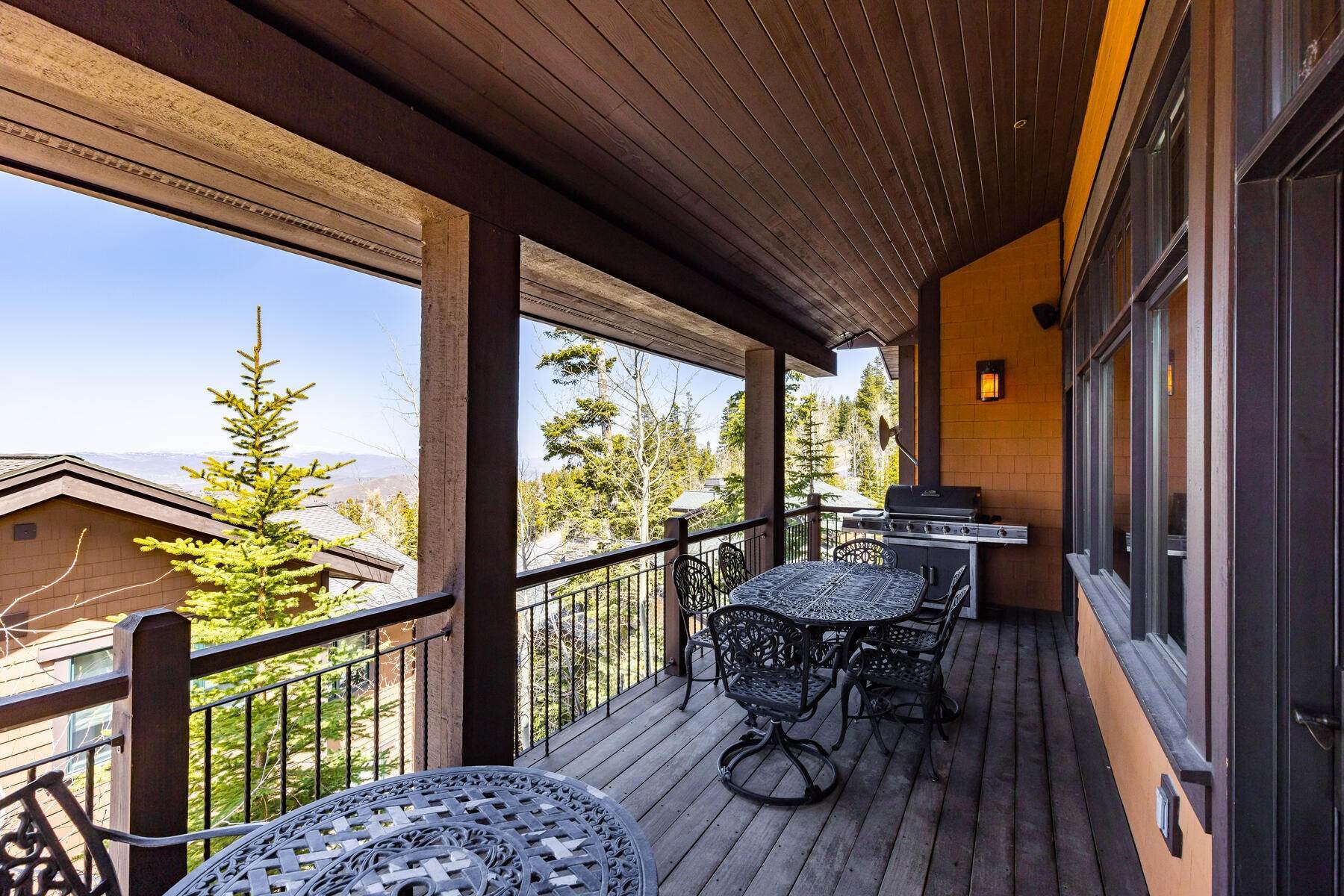 43. Townhouse for Sale at Amazing Views & Privacy in Spacious Mid-Mountain Deer Valley Home 6633 Lookout Drive, Unit #2 Park City, Utah 84060 United States
