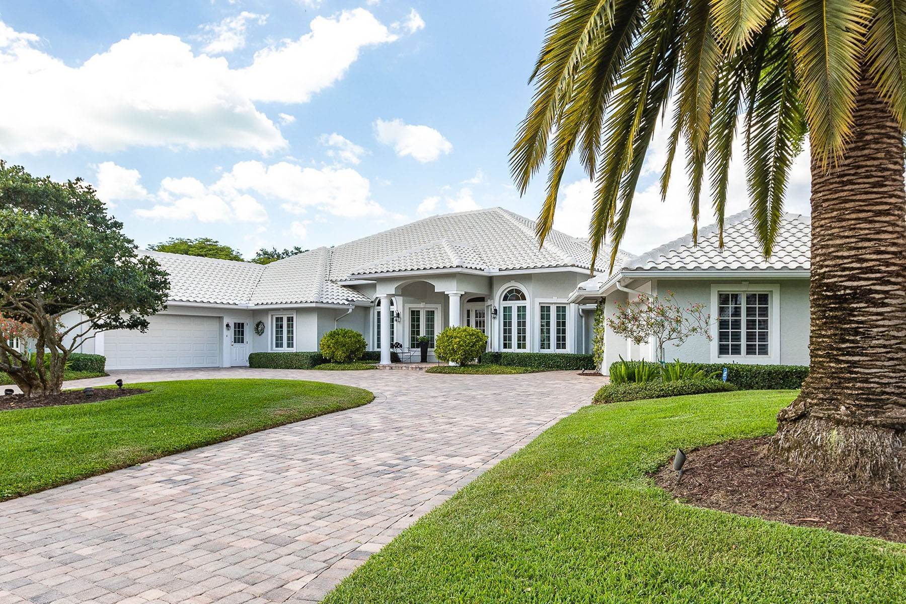Single Family Homes for Sale at 689 Lismore Lane Naples, Florida 34108 United States