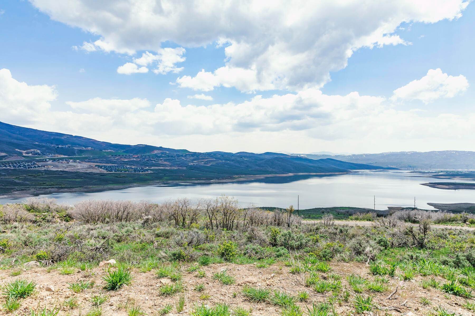 5. Single Family Homes for Sale at Mountain Modern Design in Skyridge with the Best Views 12052 N Gemini Way Heber City, Utah 84032 United States