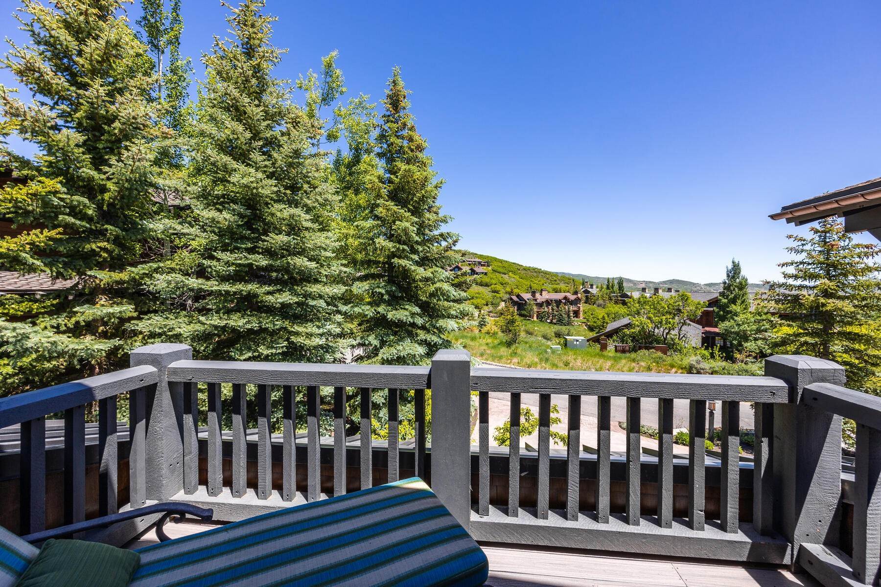 48. Single Family Homes for Sale at Outstanding Glenwild Estate 1283 Snow Berry Street Park City, Utah 84098 United States