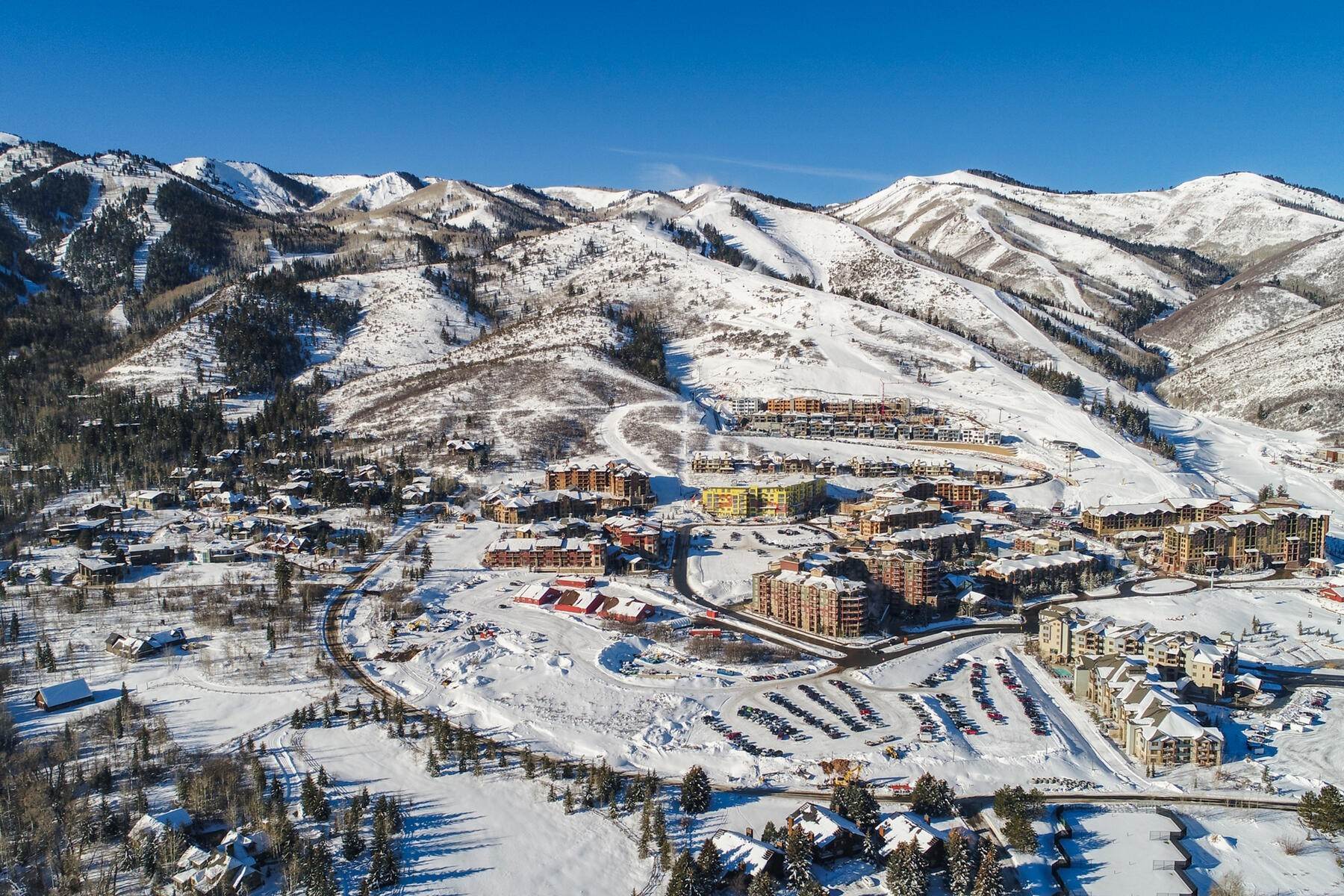 40. Townhouse for Sale at Five Bedroom Ski-In Townhome 3547 Ridgeline Drive Park City, Utah 84098 United States