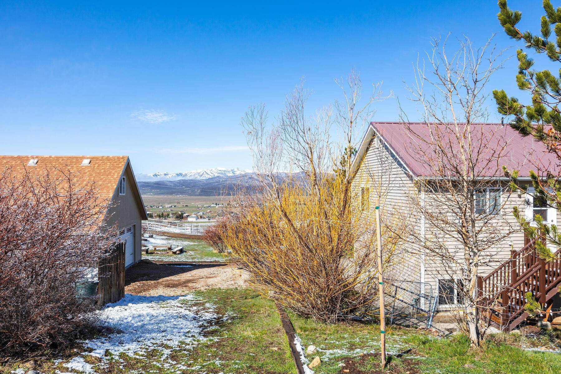 38. Single Family Homes for Sale at Huge views On A Gentle Slope In Kamas East 1248 E 2700 N Kamas, Utah 84036 United States